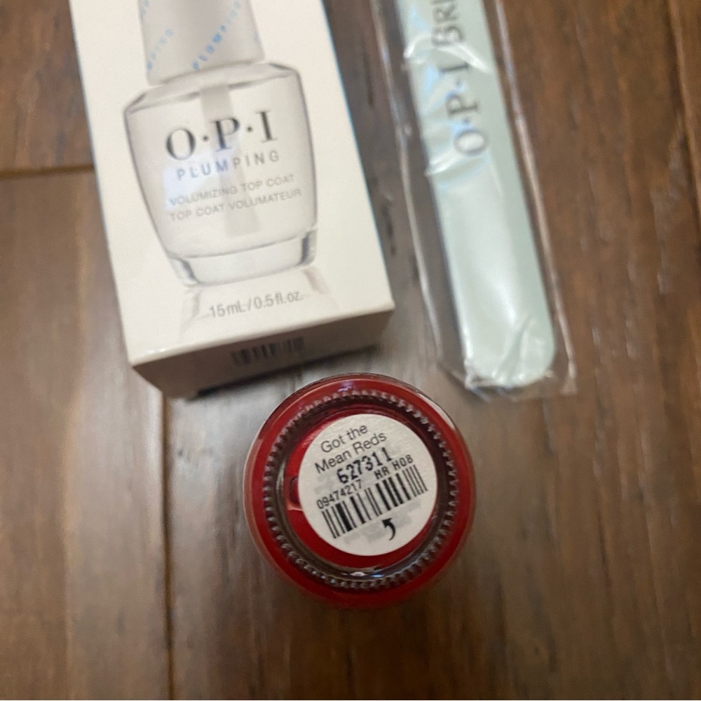 OPI Nail Bundle - Picture 3 of 3